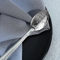 Ложка чайная с гравировкой &laquo;Любимый папа&raquo;, на подарочной открытке, 3 х 14 см.