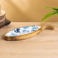 Блюдо в форме рыбки "Крабы" дерево манго 32х11,5х2 см