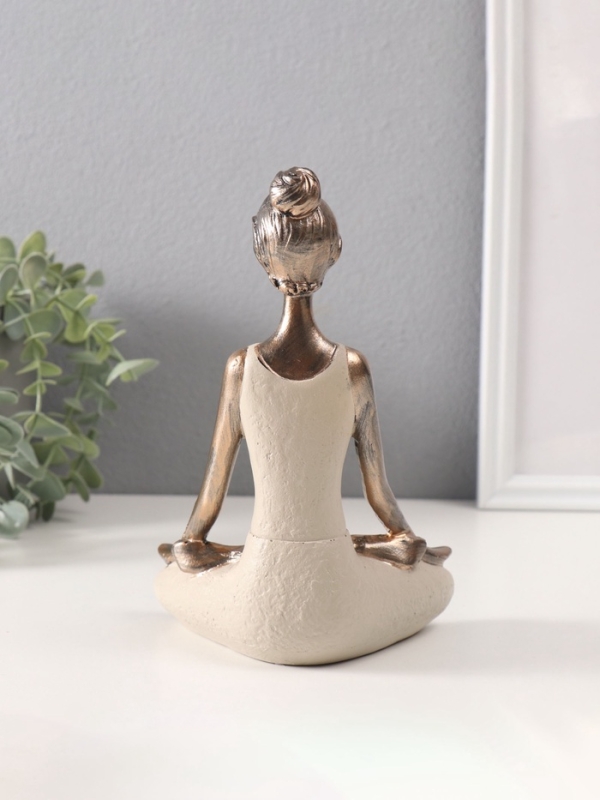 Сувенир полистоун "Девушка на йоге - дыхание" под бронзу 8х13х19 см