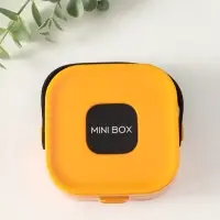 Шкатулка пластик для украшений с зеркалом, с ручкой 3 ячейки, 3 полосы, оранж 9х9х3,8 см