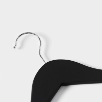 Плечики - вешалки для одежды LaDо́m Soft-Touch, 44,5&times;1,2&times;23 см, 3 шт, деревянные, с перекладиной, широкие плечики, цвет чёрный