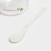 Кружка стеклянная с керамической крышкой и ложкой &laquo;Ягодка&raquo;, 500 мл