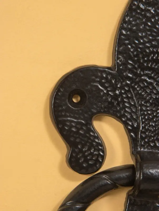 Дверной молоток "Геральдическая лилия"  10х20 см