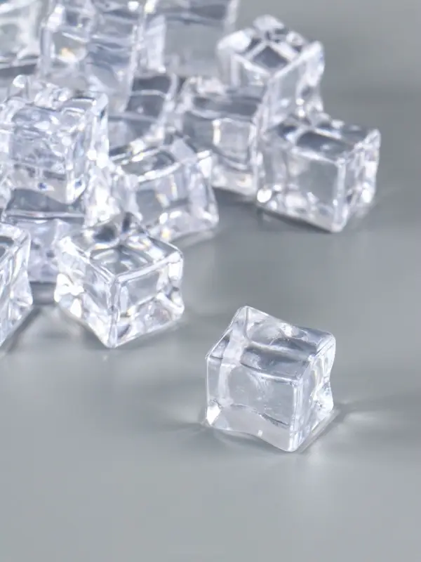 Декор пластик "Льдинка" (набор 20 шт, 330 гр) 27 мм, прозрачный