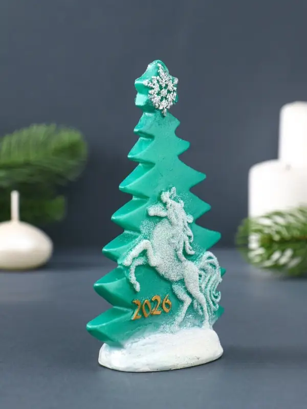 Свеча фигурная "Ёлка с барельефом" 7,5х4х12,5 см, цв. зелёный