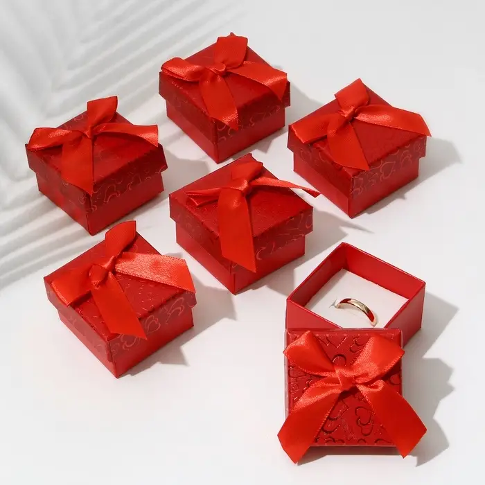 Набор короборчек подарочных 6 шт. под кольцо "Блестящие сердца", 5*5, цвет красный (1037512)   10949