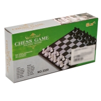 Шахматы 16 х 16  см, король h-2.8 см, d-1.2 см, доска и фигуры пластик