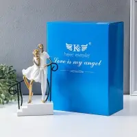 Сувенир полистоун "Парочка стоит у перил" бело-золотой 5,5х20х26,5 см