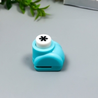 Дырокол фигурный "Снежинка" рисунок 1 см МИКС