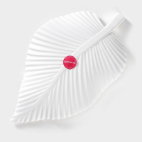 Блюдо для фруктов Доляна &laquo;Лист&raquo;, 35,5&times;20&times;5 см, цвет золотой с белым