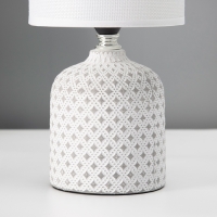 Настольная лампа с абажуром RISALUX &laquo;Рицио&raquo;, Е14, 40 Вт, белый, 13&times;13&times;27 см