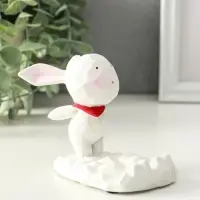 Сувенир полистоун подставка для телефона "Зайка с шейным красным платком" 6,5х9х8,5 см