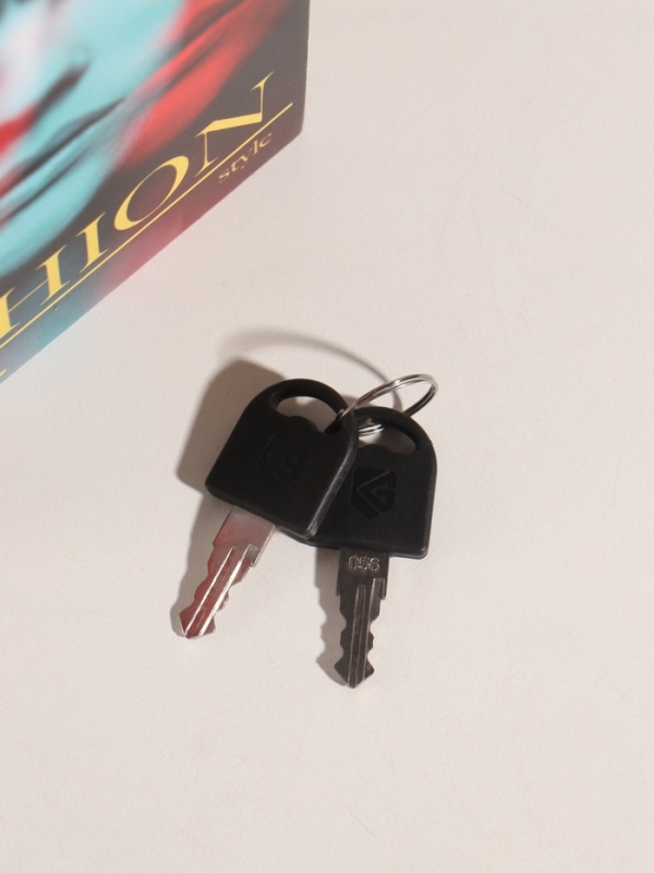 Сейф-книга дерево кожзам "Мода. Оригинальность. Стиль" 21х13х5 см