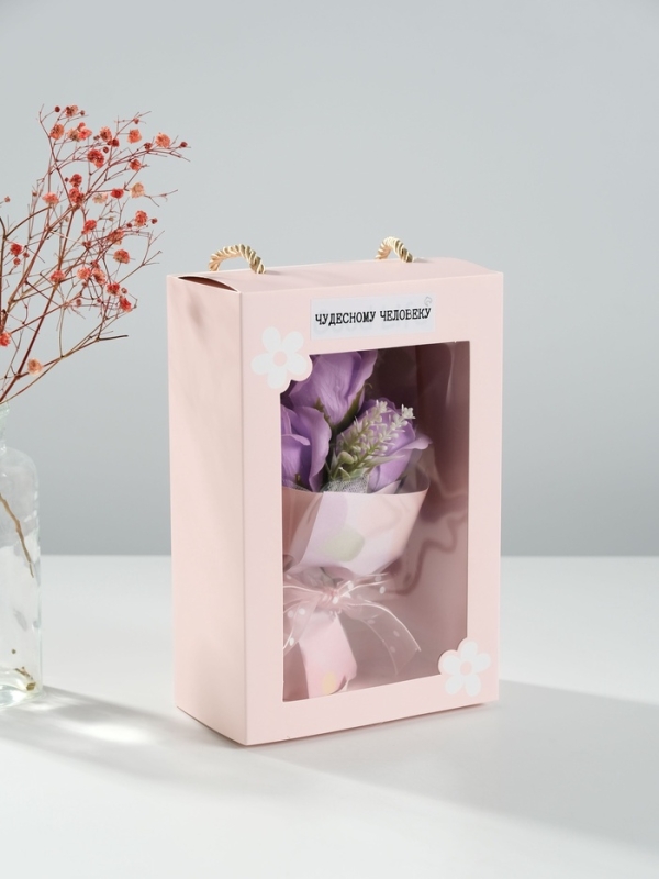 Букет из мыльных лепестков "Розы в подарочной коробке" фиолетовый 7,5х13,8х20,5 см