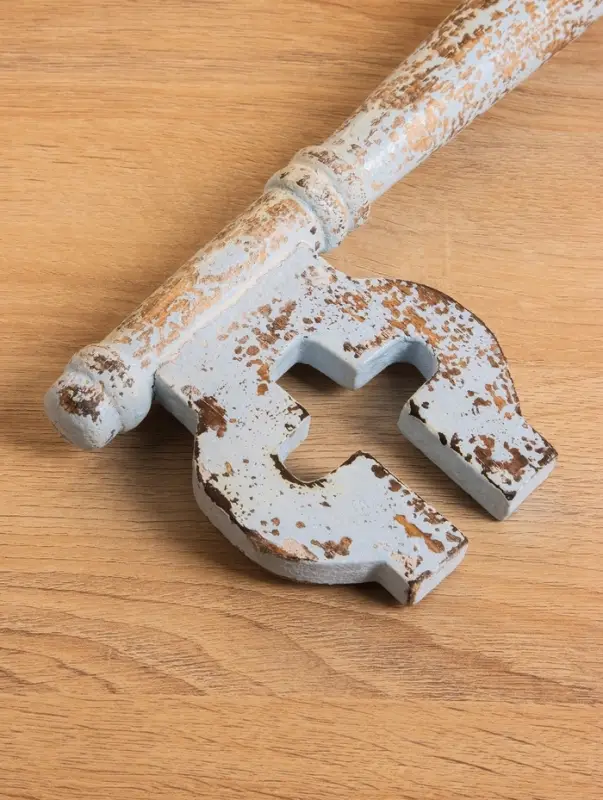 Сувенир &laquo;Ключ от счастья&raquo;, 4.5&times;21&times;50 +/- 3 см, дерево, голубой