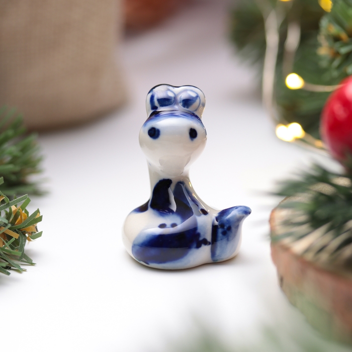 Новый год. Сувенир символ года 2025 "Змея Кнопка", гжель, 4 см