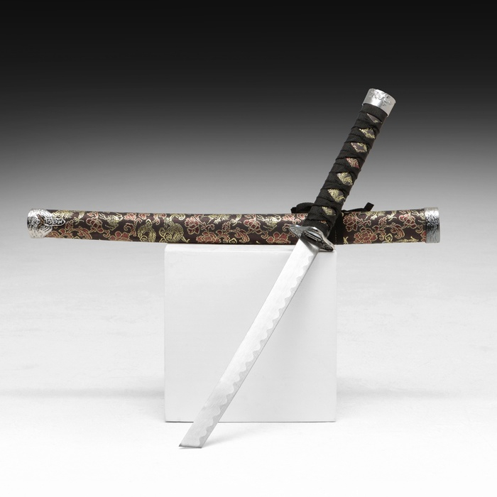 Сувенирное оружие &laquo;Катана&raquo;, чёрные ножны с узорами в виде дракона, 70 см