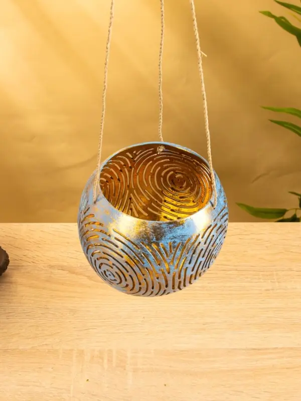 Подсвечник подвесной из кокоса, 12&times;12&times;8.5 см, голубой-золотой