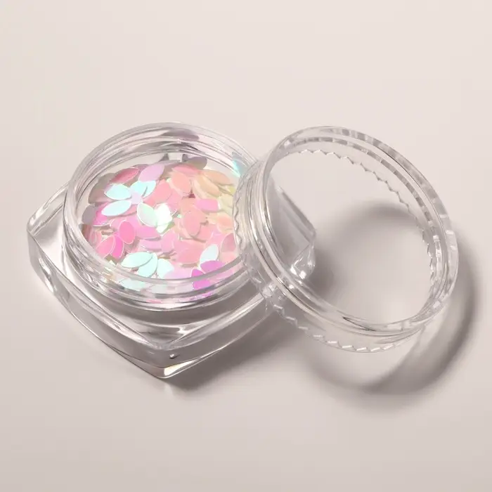 Пайетки для декора &laquo;Лепестки&raquo;, голографические, белые