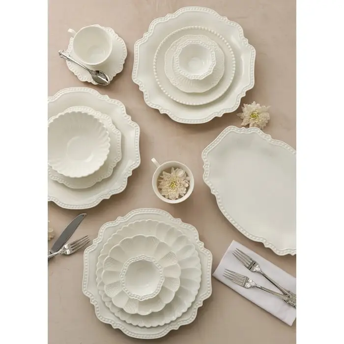 Блюдце фарфоровое Magistro &laquo;Сюита&raquo;, d=15.6 см, цвет белый