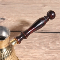 Турка с деревянной ручкой, латунь, 9&times;23&times;10 см