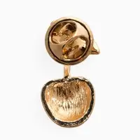 Значок "Вишня", цвет крано-зелёный в золоте