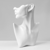 Бюст для украшений, пол-лица, отверстие под серьгу, 18&times;5&times;26 см, цвет белый