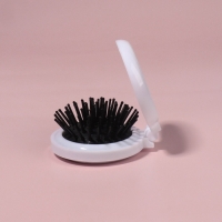 Расчёска массажная &laquo;Коты&raquo;, складная, с зеркалом, 6,5 &times; 2,5 см, цвет белый