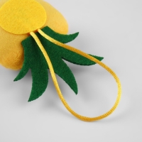 Игольница с петлёй &laquo;Ананас&raquo;, 6,5 &times; 6,5 &times; 3 см, цвет жёлтый