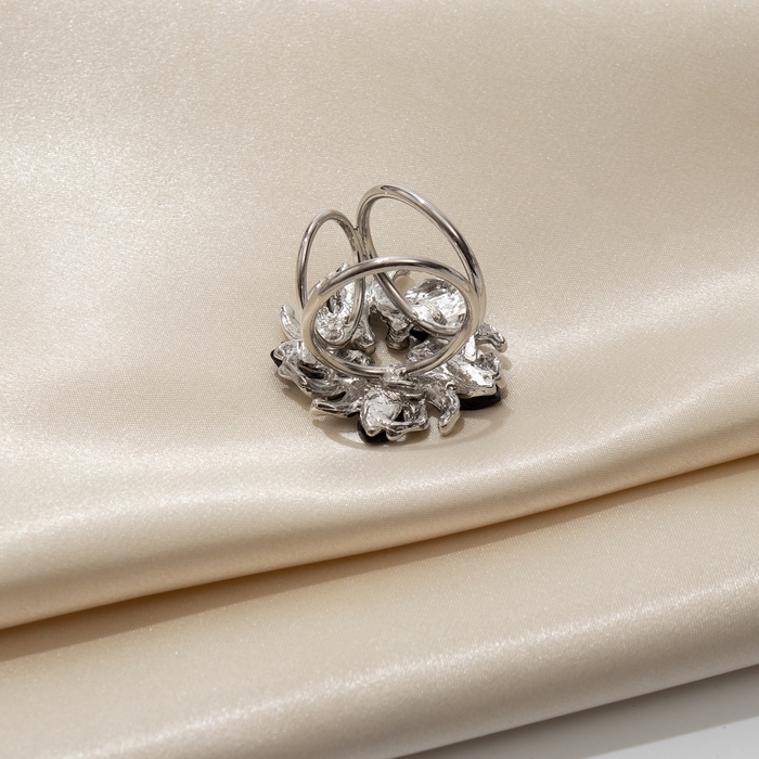 Кольцо для платка &laquo;Цветок&raquo;, круг, цвет чёрный в серебре