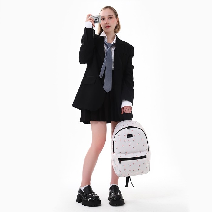 Рюкзак школьный текстильный &laquo;Цветы&raquo;, 42х14х28 см, цвет белый