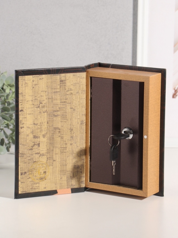 Сейф-книга дерево кожзам "Ф.С. Фицджеральд. Великий Гэтсби" тиснение 21х13х5 см