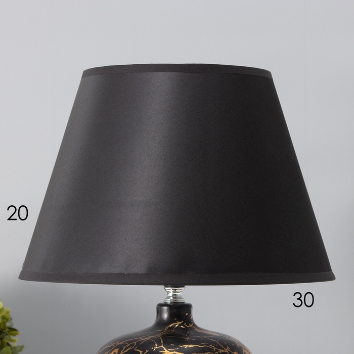 Настольная лампа с абажуром RISALUX &laquo;Сарин&raquo;, Е27, 40 Вт, чёрно-золотой, 30&times;30&times;39.5 см