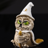 Фигура "Сова на метле" 10х7х6 см, бежевый