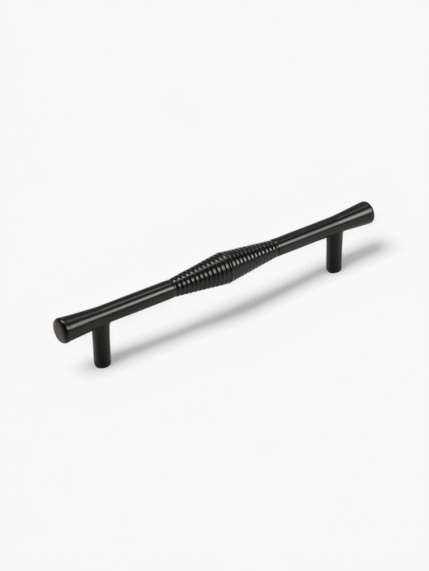 Ручка-скоба CAPPIO Лабиринт, цинк, м/о 128 мм, цвет черный