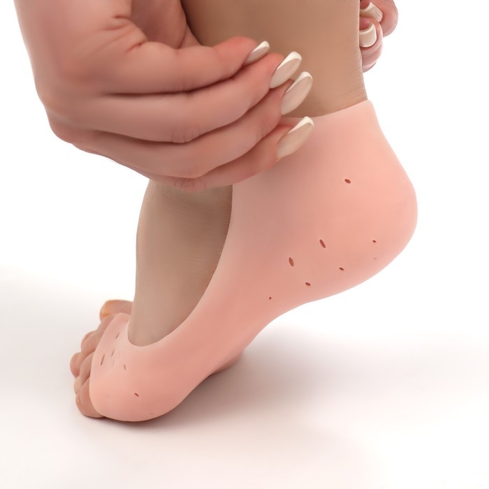 Носочки для педикюра, силиконовые, с перфорацией, с разделителем, 17 &times; 7 см, цвет бежевый