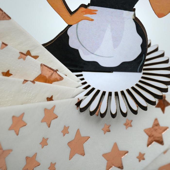 Салфетница деревянная &laquo;Девушка горничная&raquo;, цветная наклейка