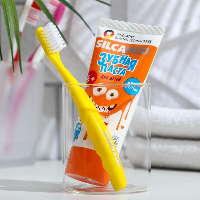 Зубная паста Silcamed со вкусом Колы, 65 г + зубная щетка 1 шт., набор