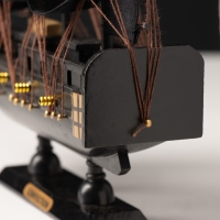 Корабль "Веселый Роджер", черные паруса, 24&times;6&times;22 см