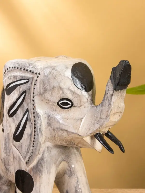 Сувенир "Слоник на прогулке" дерево 11х25х25 см