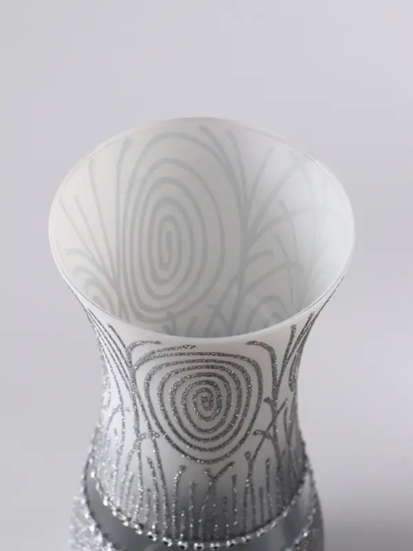 Ваза &laquo;Соблазн&raquo;, волна, h=25.5 см, стекло, бело-серебристая