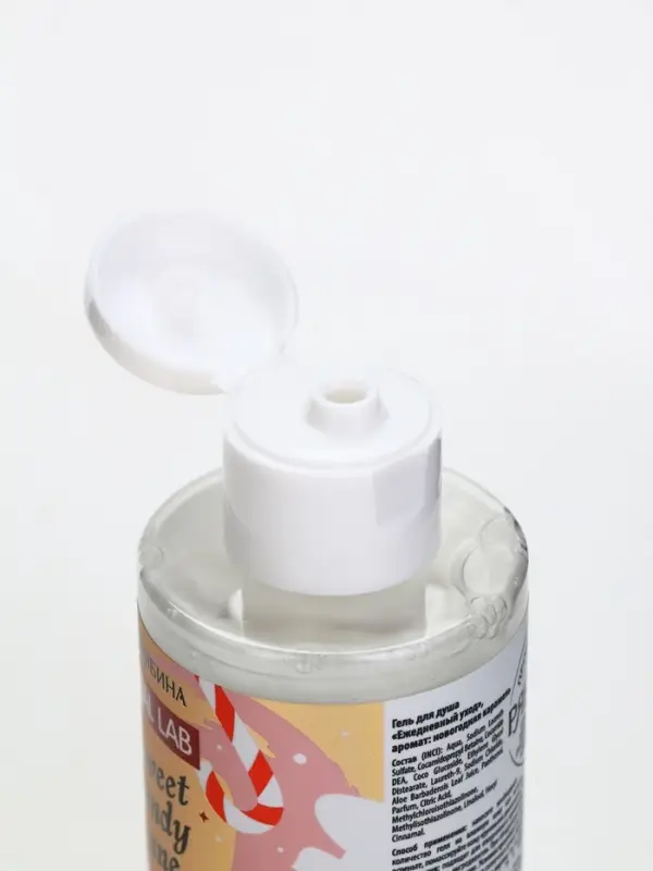 У_Winter Melody Набор в треугольной HNY, 3 геля для душа по 100 мл (10872543)