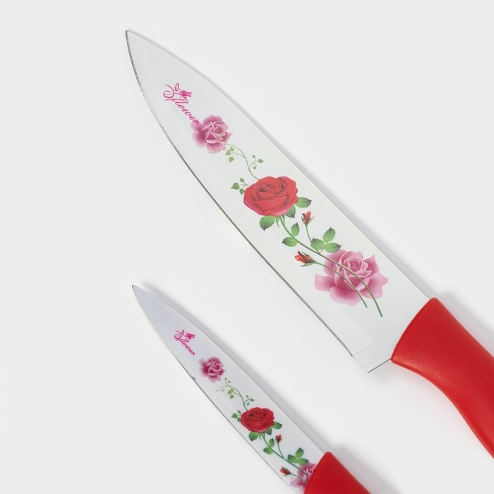 Набор кухонных принадлежностей Доляна &laquo;Нарцисс&raquo;, 3 предмета: 2 ножа с антиналипающим покрытием, лезвие 12 см, овощечистка, 20&times;4 см, цвет красный