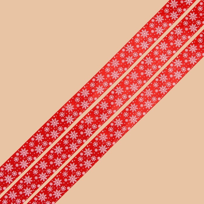 Лента атласная &laquo;Снежный вальс&raquo;, красная, 2 см &times; 5 м