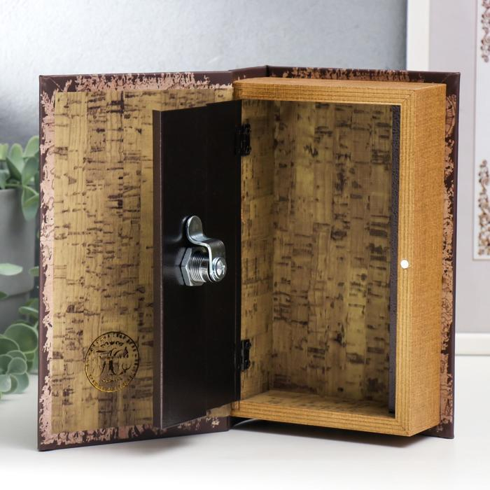 Сейф-книга дерево кожзам "Пираты. Карибское море" 21х13х5 см