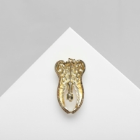 Брошь &laquo;Зуб&raquo;, цвет белый в золоте