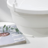 Кашпо уличное с прикорневым поливом &laquo;Мальва&raquo;, 4,7 л, цвет белый