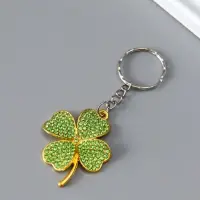Брелок металл со стразами "Клевер" золото 3,8х3,8х0,3 см
