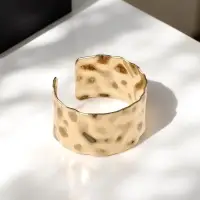 Браслет манжета &laquo;Мятый&raquo;, цвет золото