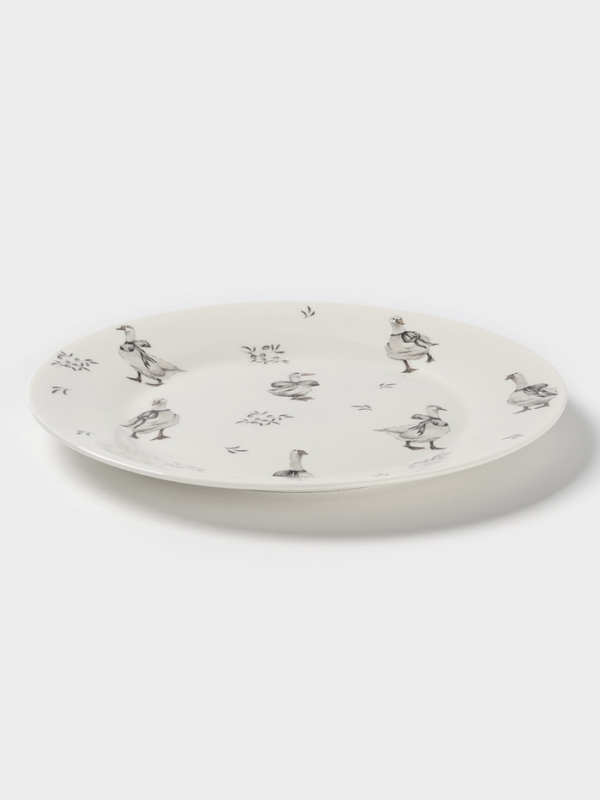 Тарелка обеденная Доляна "Гуси" цвет белый  25,5х2,5 см